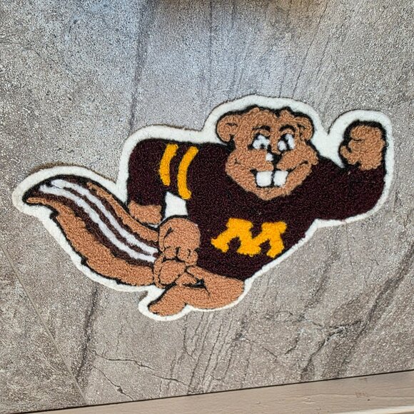 Minnesota Golden Gophers Vintage Embroidered sew on 9” X 6” large fuzzy - Picture 2 of 6